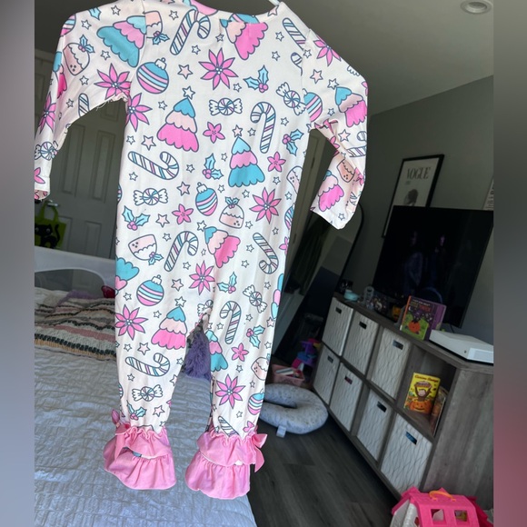 Marie Nicole Holiday Long Sleeved Jumpsuit Romper Size 18-24M GUC - Picture 2 of 10